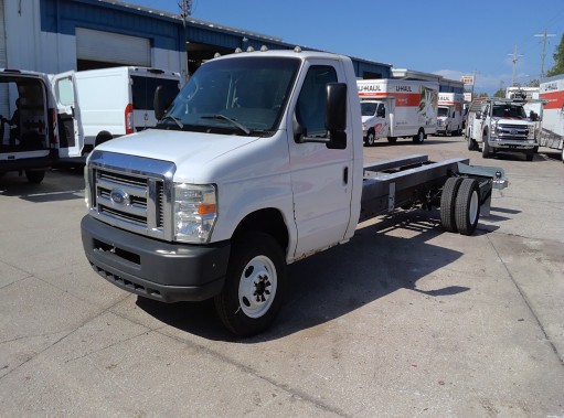 Used 2012 20 ' Cab and Chassis for sale
