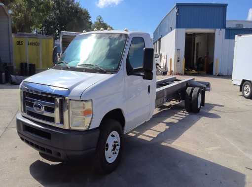 Used 2011 20 ' Cab and Chassis for sale