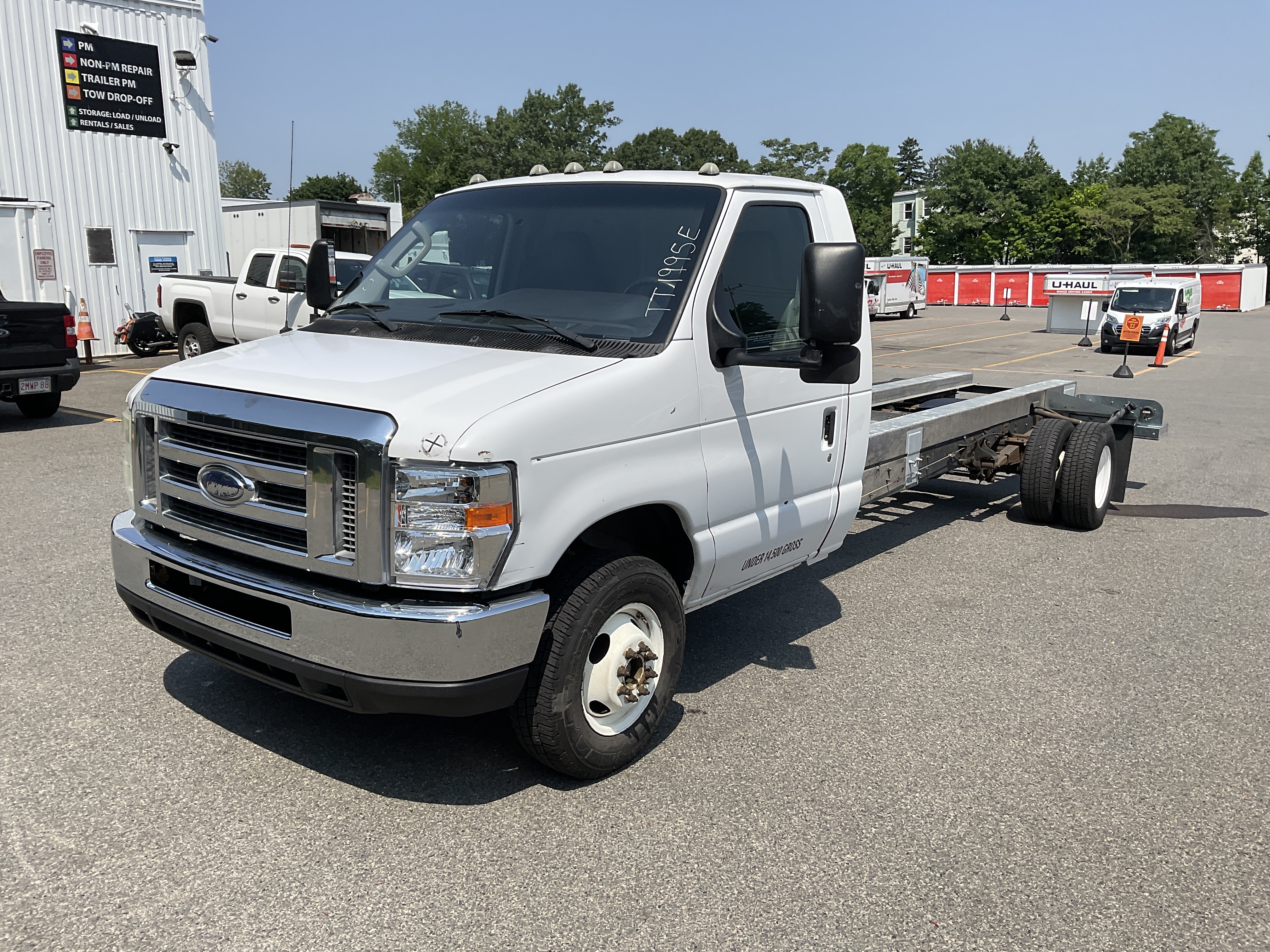 Used 2012 20 ' Cab and Chassis for sale