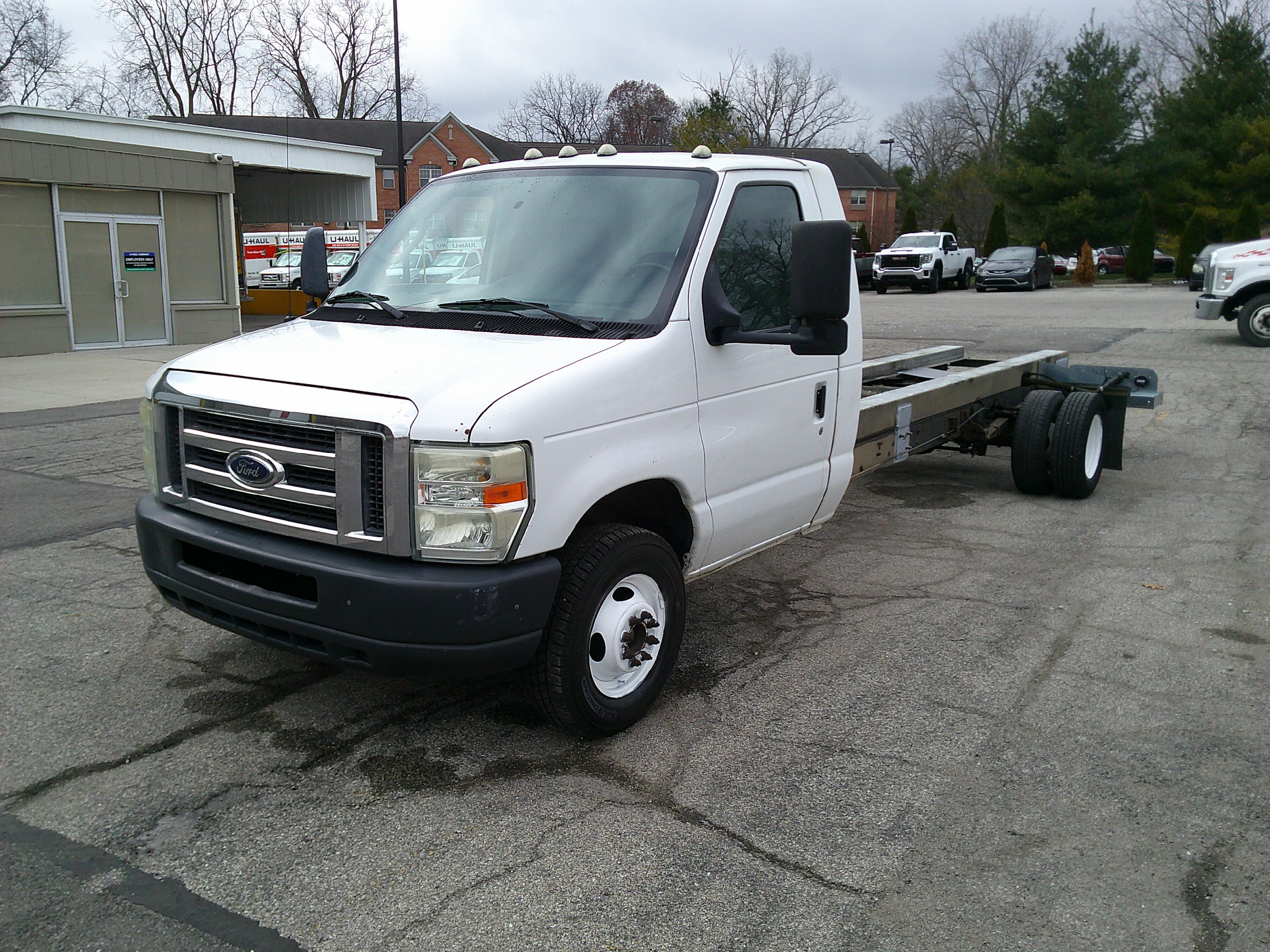 Used 2011 20 ' Cab and Chassis for sale