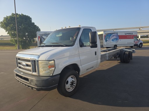 Used 2011 20 ' Cab and Chassis for sale