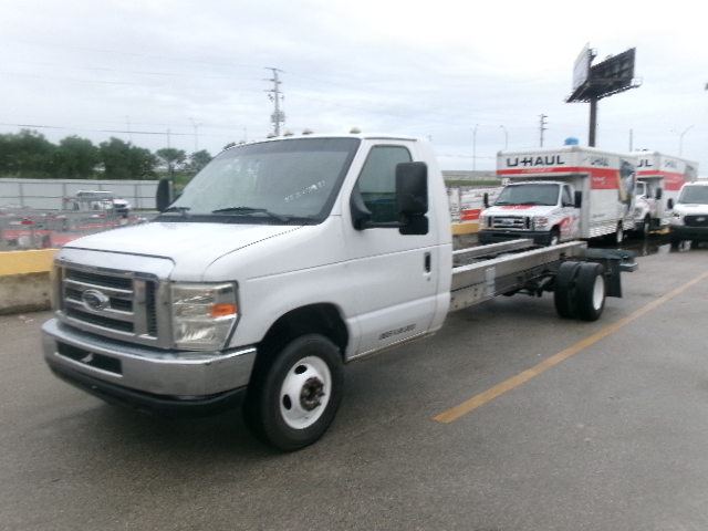 Used 2011 20 ' Cab and Chassis for sale