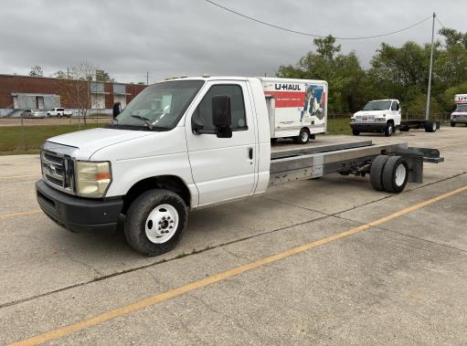 Used 2011 20 ' Cab and Chassis for sale