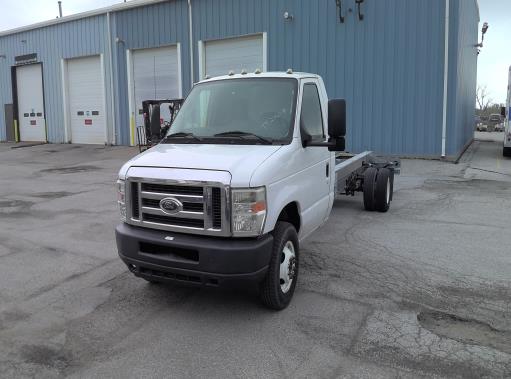 Used 2012 20 ' Cab and Chassis for sale