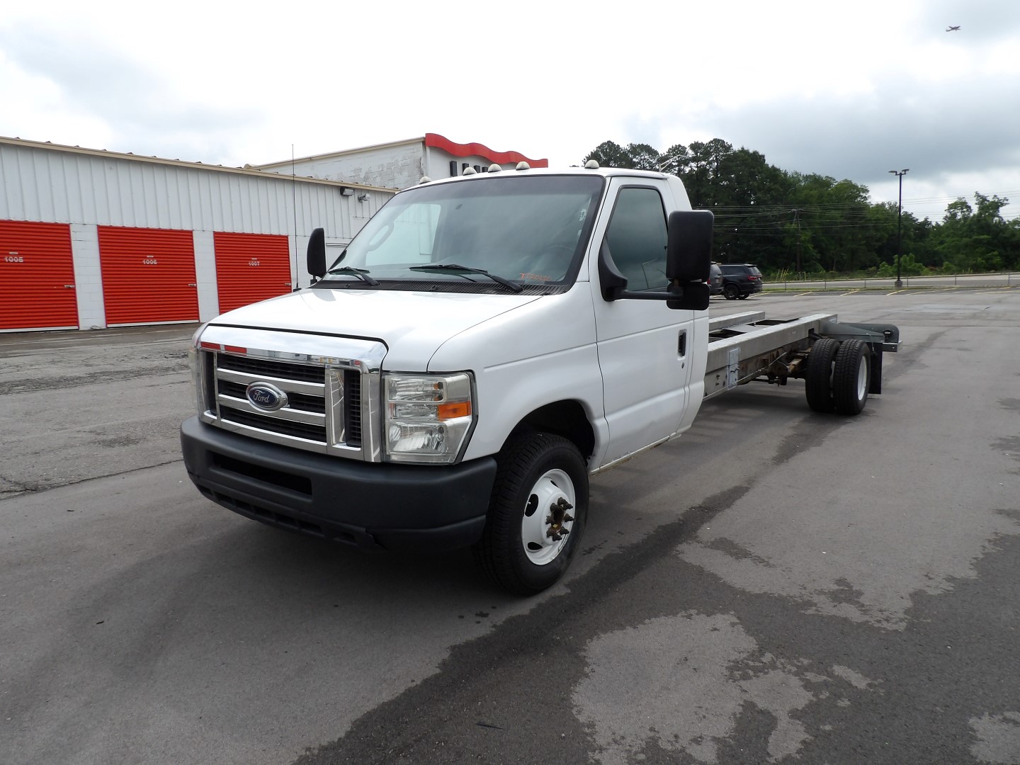 Used 2011 20 ' Cab and Chassis for sale