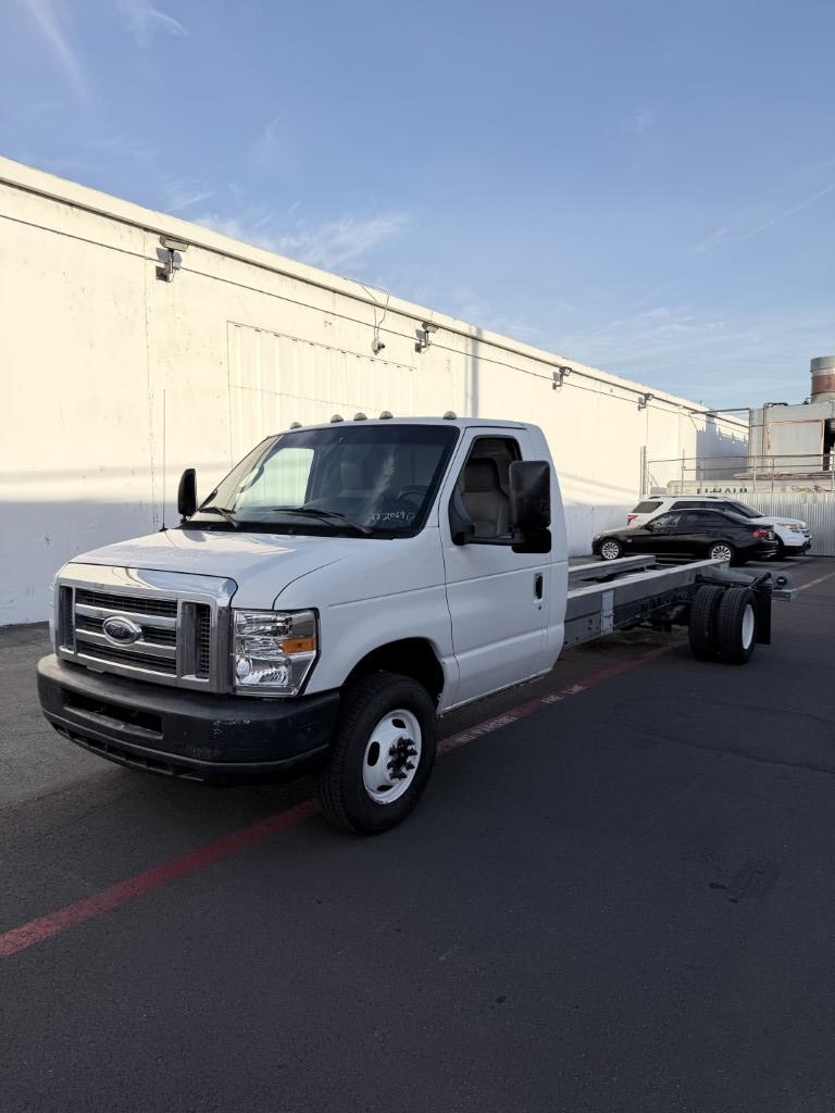 Used 2011 20 ' Cab and Chassis for sale