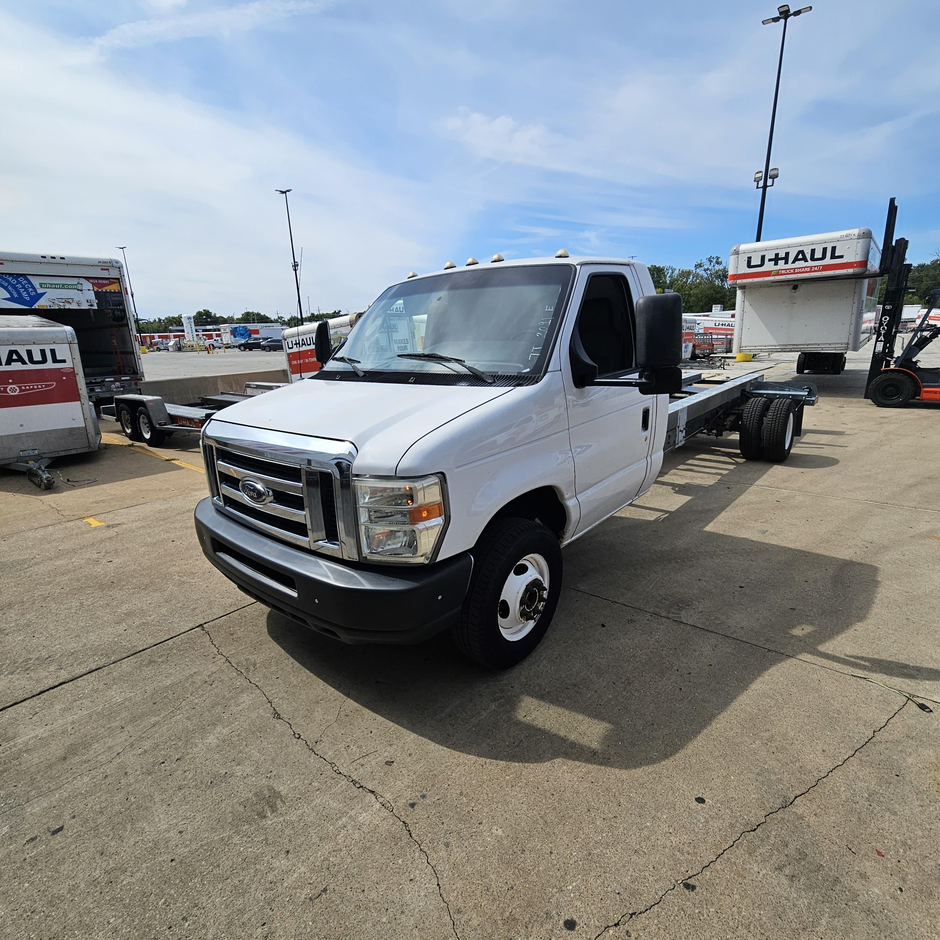 Used 2012 20 ' Cab and Chassis for sale