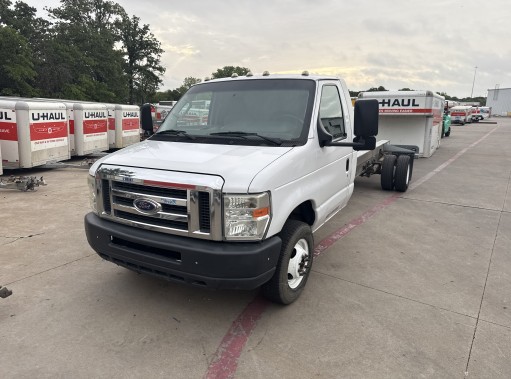 Used 2012 20 ' Cab and Chassis for sale