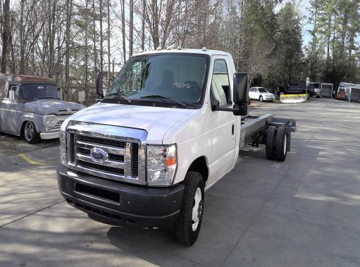 Used 2011 20 ' Cab and Chassis for sale
