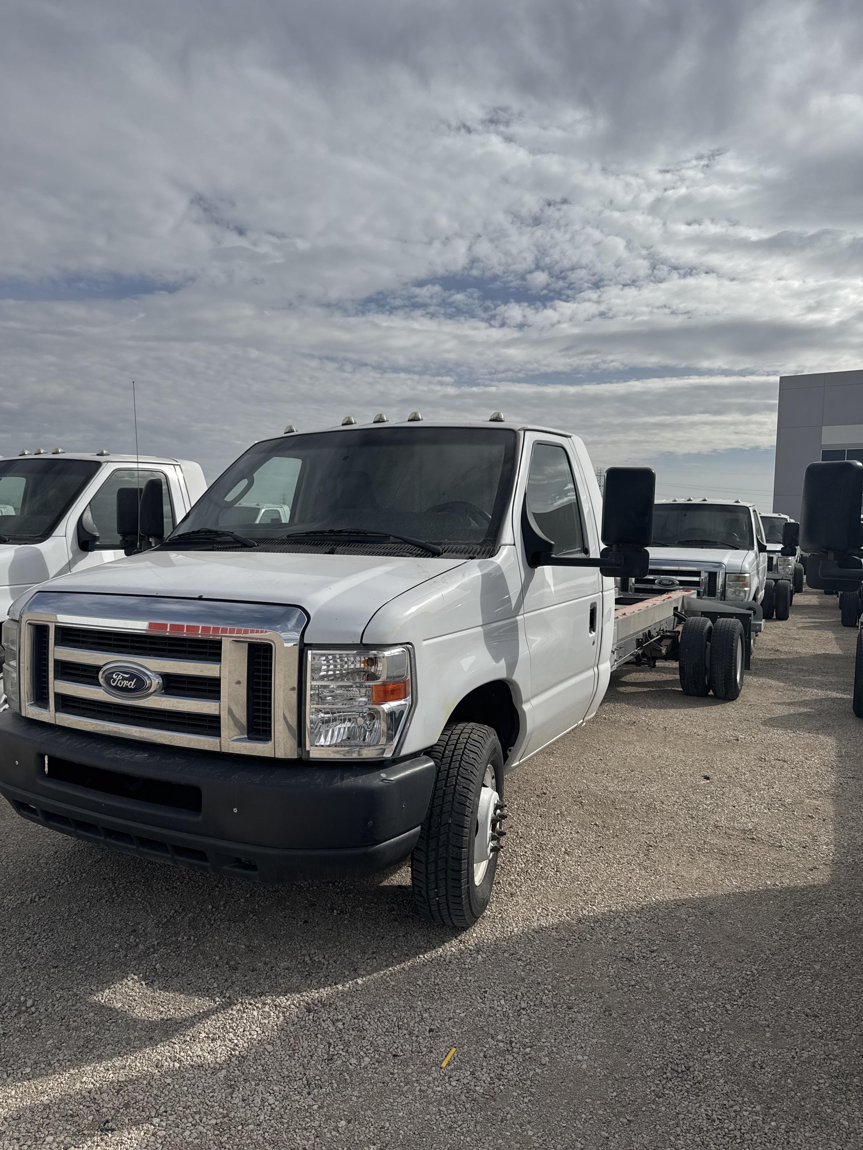 Used 2012 20 ' Cab and Chassis for sale