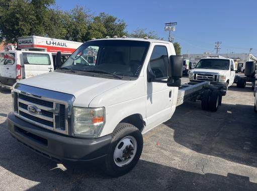 Used 2011 20 ' Cab and Chassis for sale