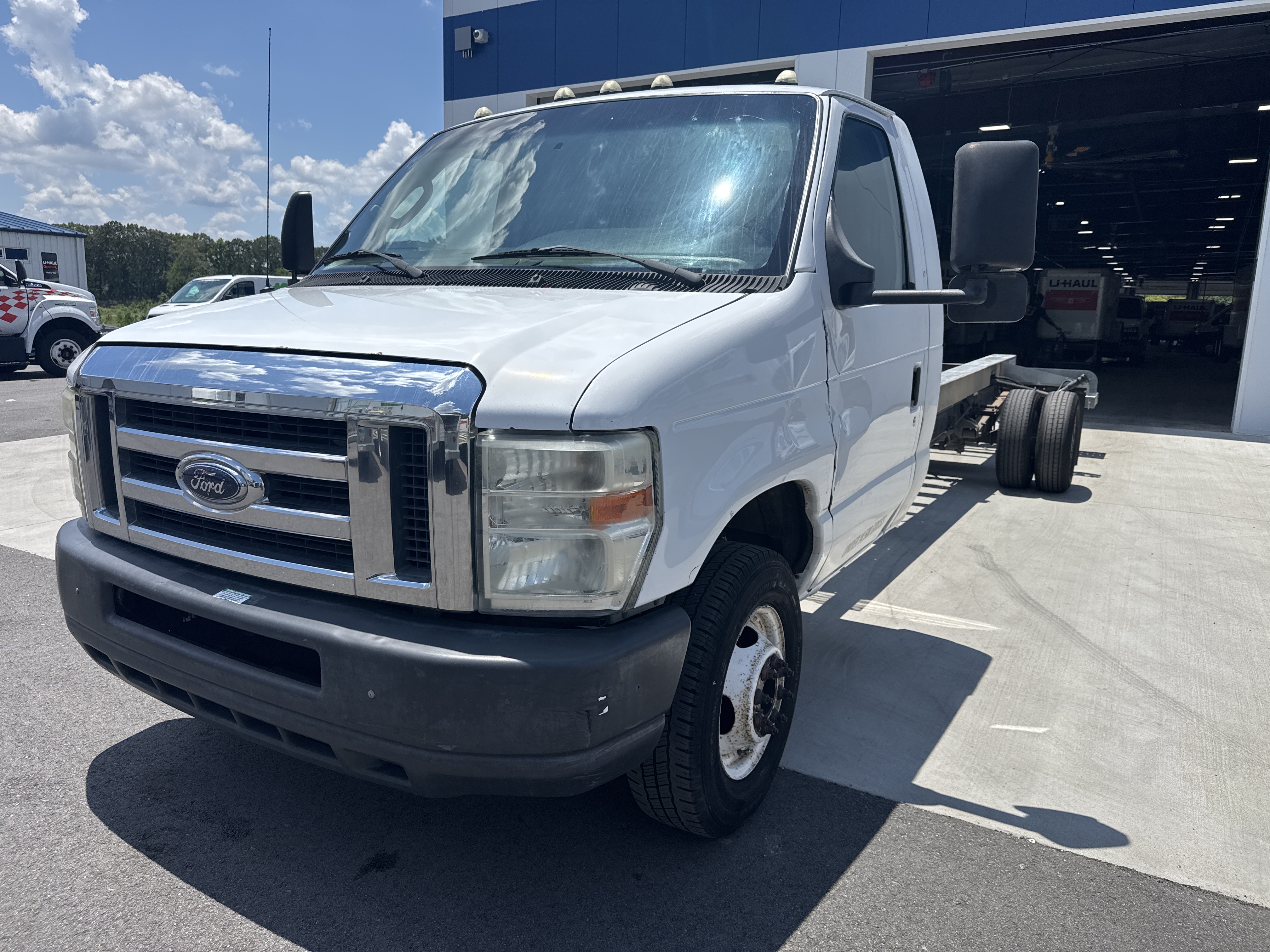 Used 2012 20 ' Cab and Chassis for sale