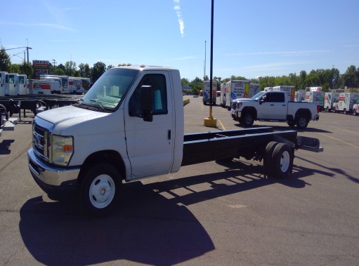 Used 2011 20 ' Cab and Chassis for sale