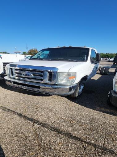 Used 2011 20 ' Cab and Chassis for sale