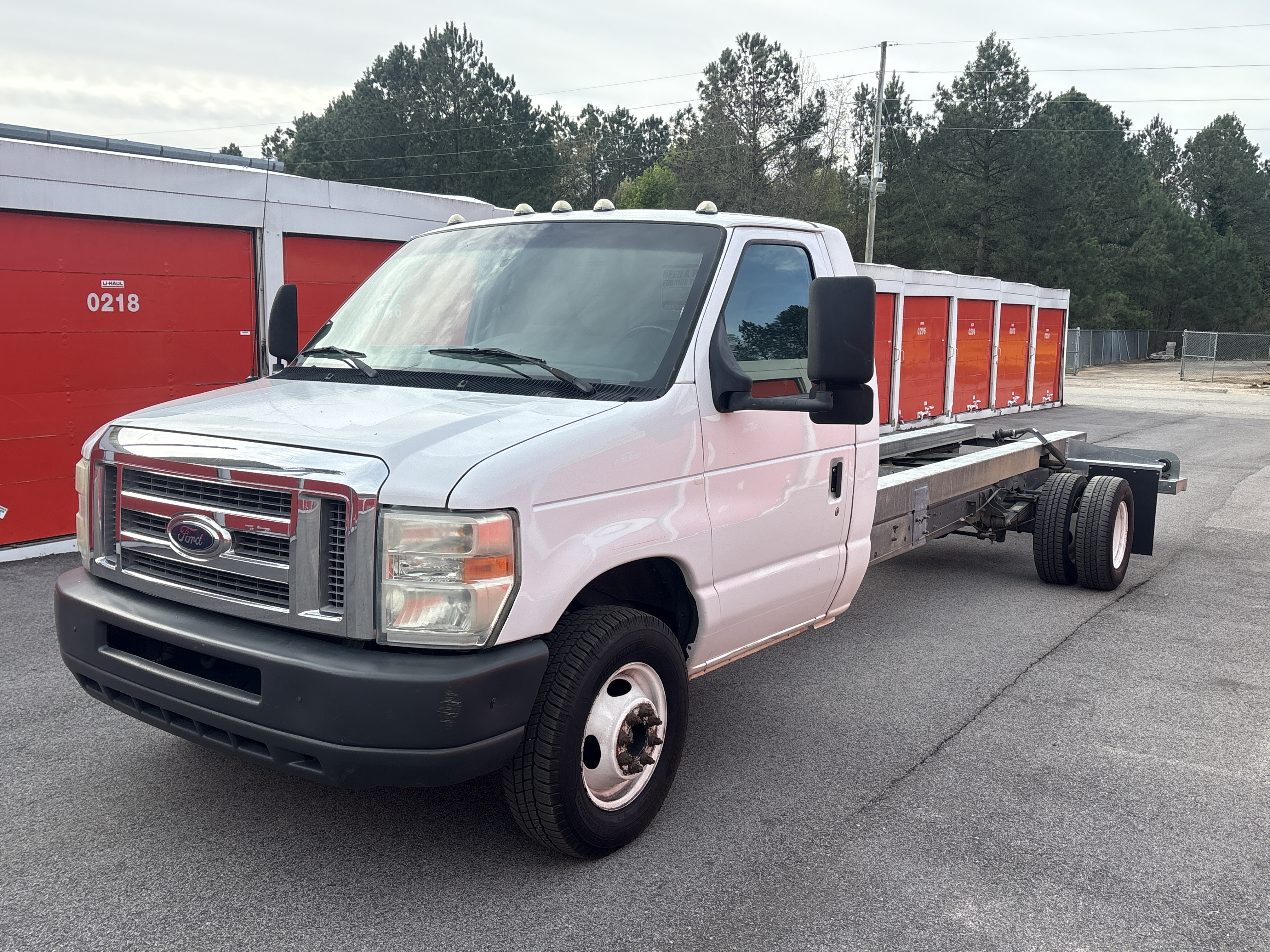 Used 2011 20 ' Cab and Chassis for sale