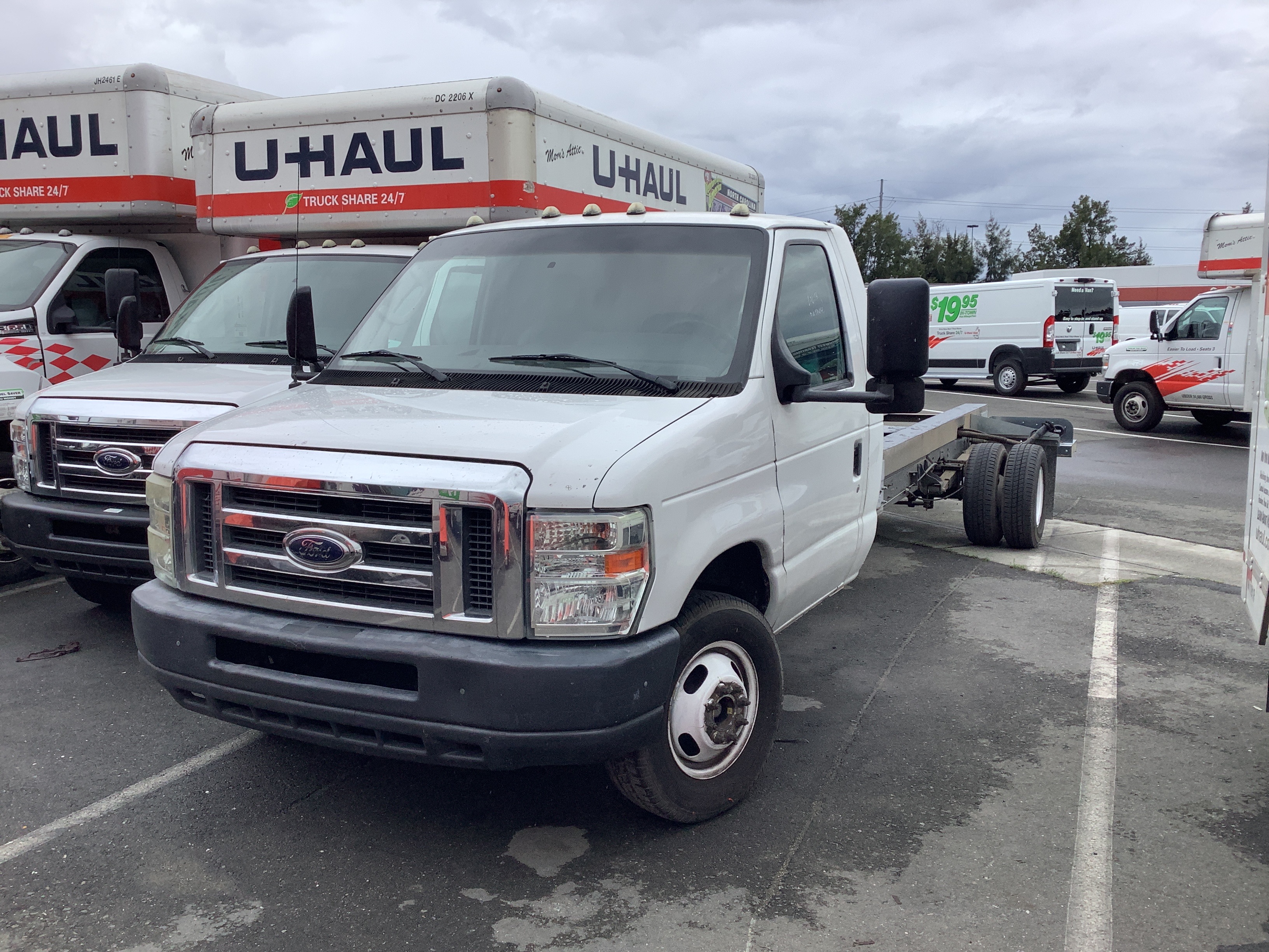 Used 2012 20 ' Cab and Chassis for sale