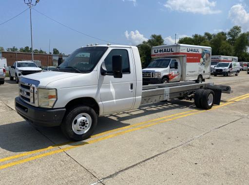 Used 2011 20 ' Cab and Chassis for sale