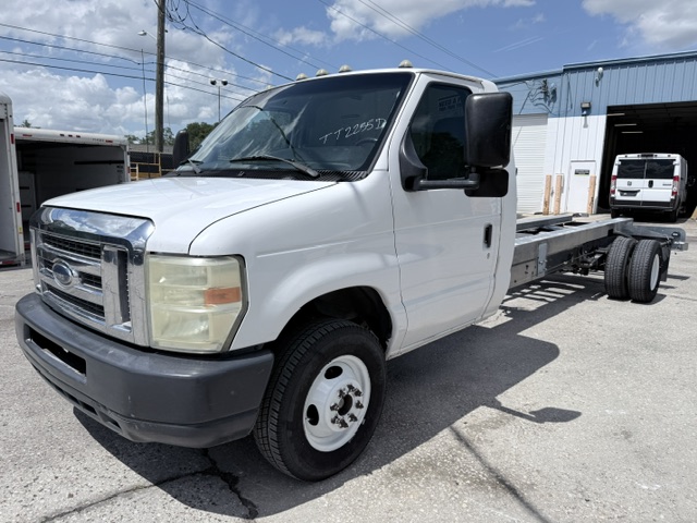 Used 2011 20 ' Cab and Chassis for sale