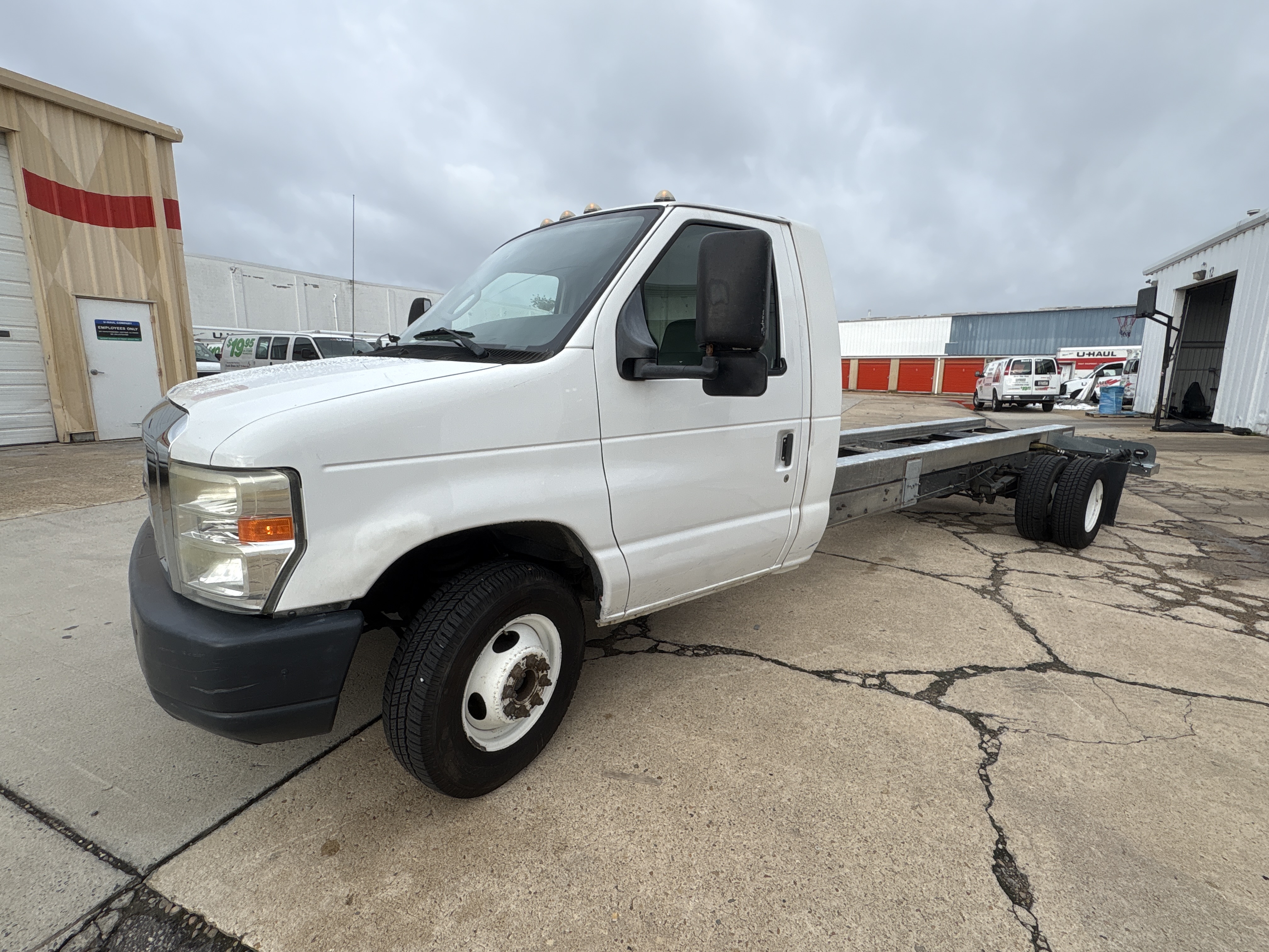 Used 2012 20 ' Cab and Chassis for sale