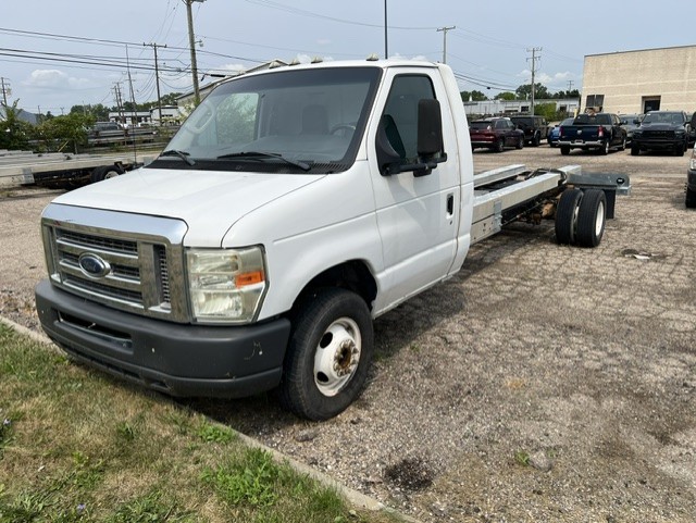 Used 2011 20 ' Cab and Chassis for sale
