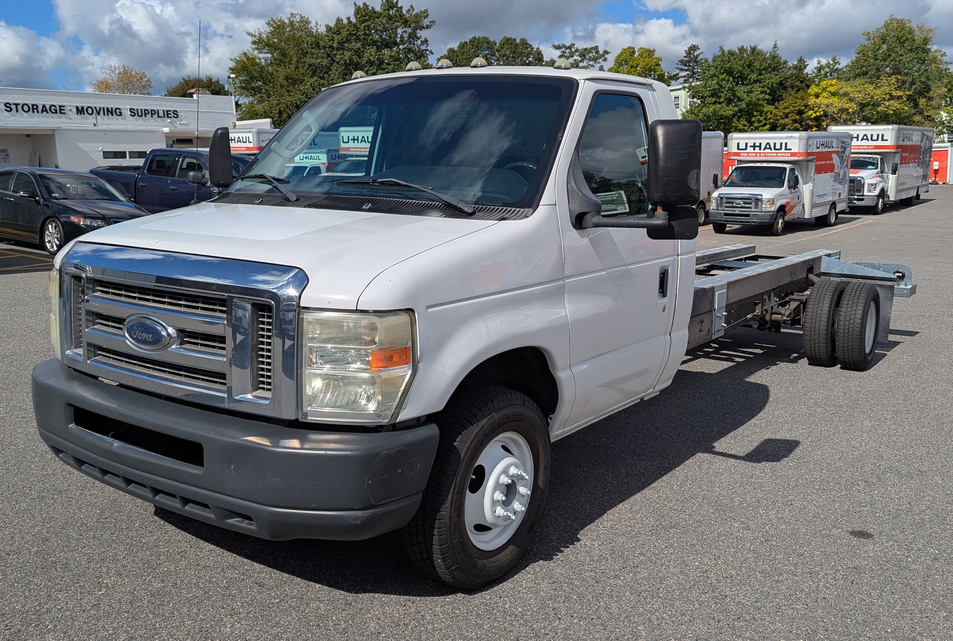 Used 2011 20 ' Cab and Chassis for sale