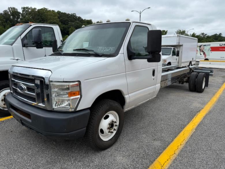 Used 2012 20 ' Cab and Chassis for sale