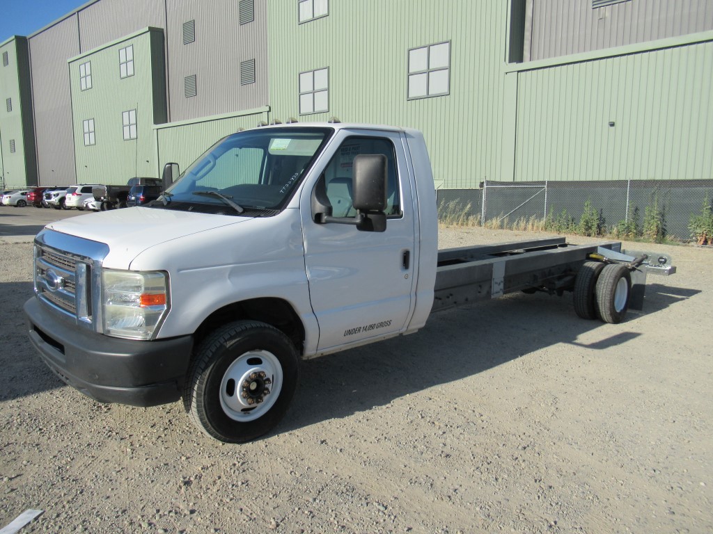 Used 2011 20 ' Cab and Chassis for sale