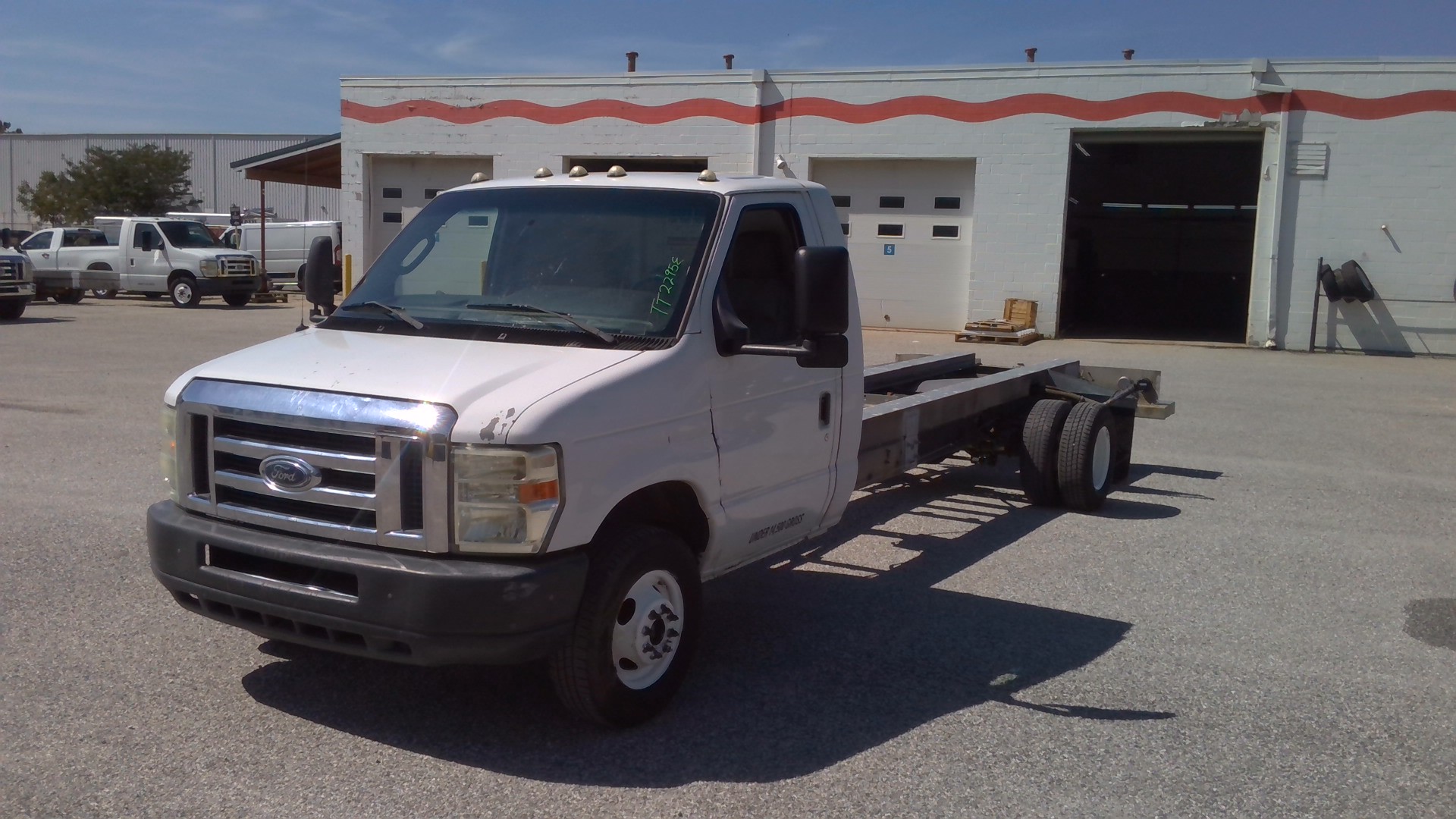Used 2012 20 ' Cab and Chassis for sale