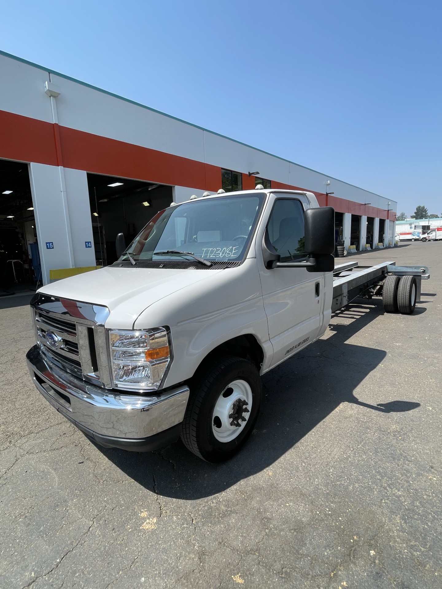 Used 2012 20 ' Cab and Chassis for sale
