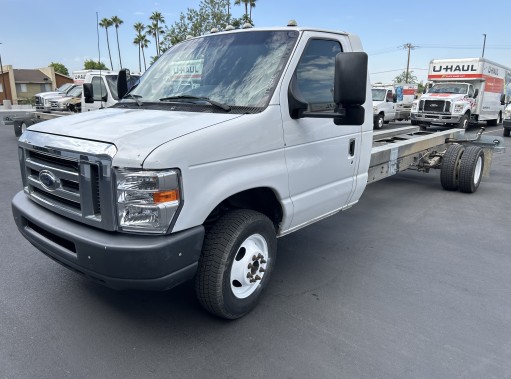 Used 2012 20 ' Cab and Chassis for sale