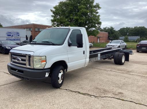 Used 2011 20 ' Cab and Chassis for sale