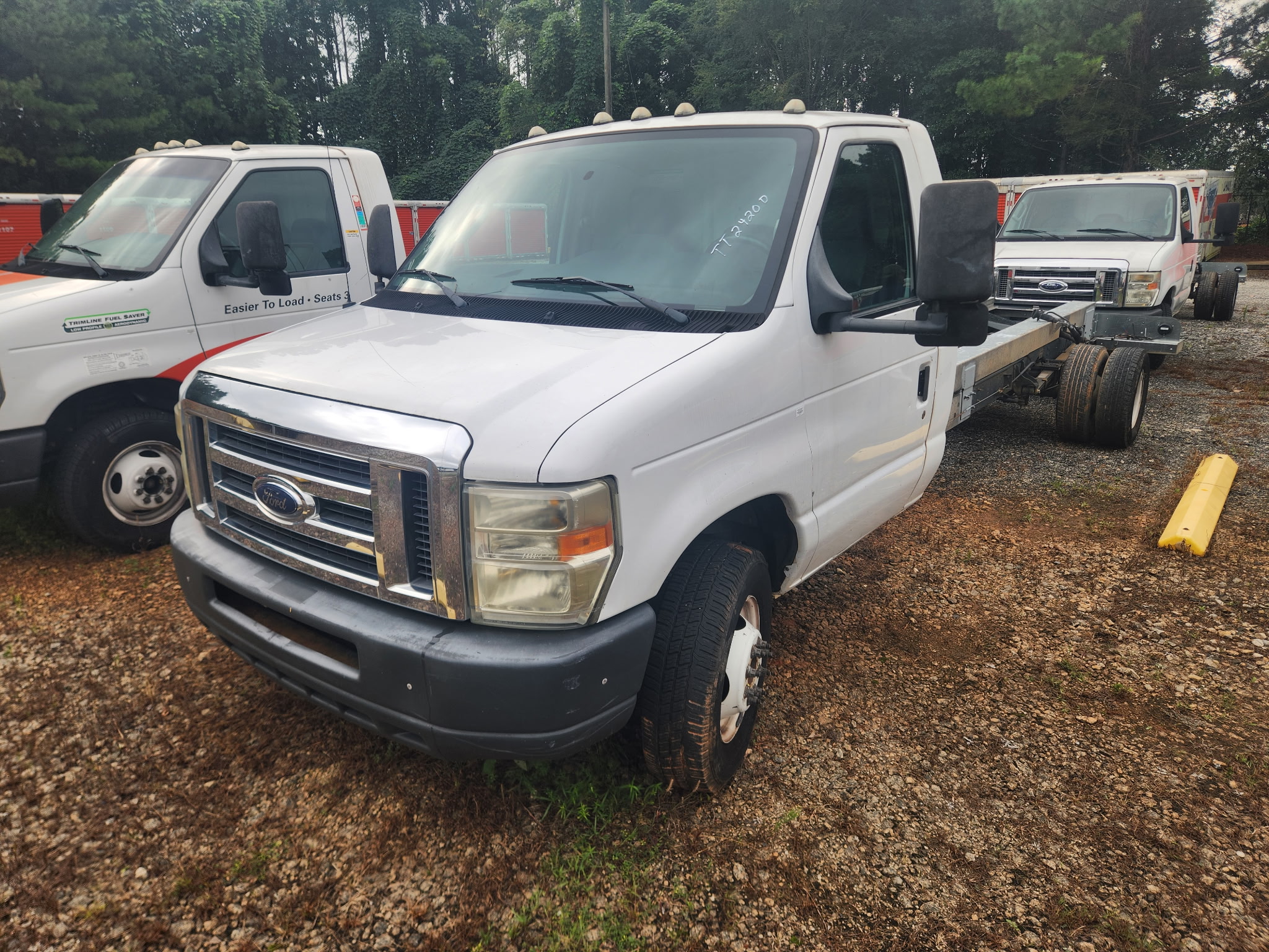 Used 2011 20 ' Cab and Chassis for sale