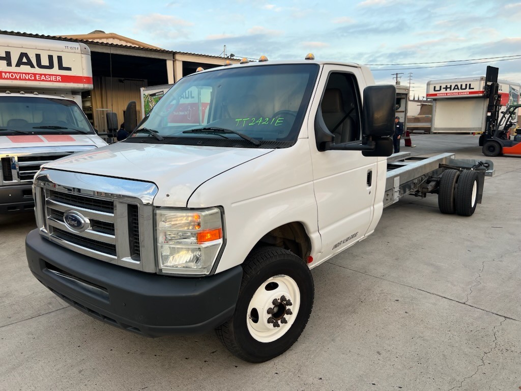 Used 2012 20 ' Cab and Chassis for sale