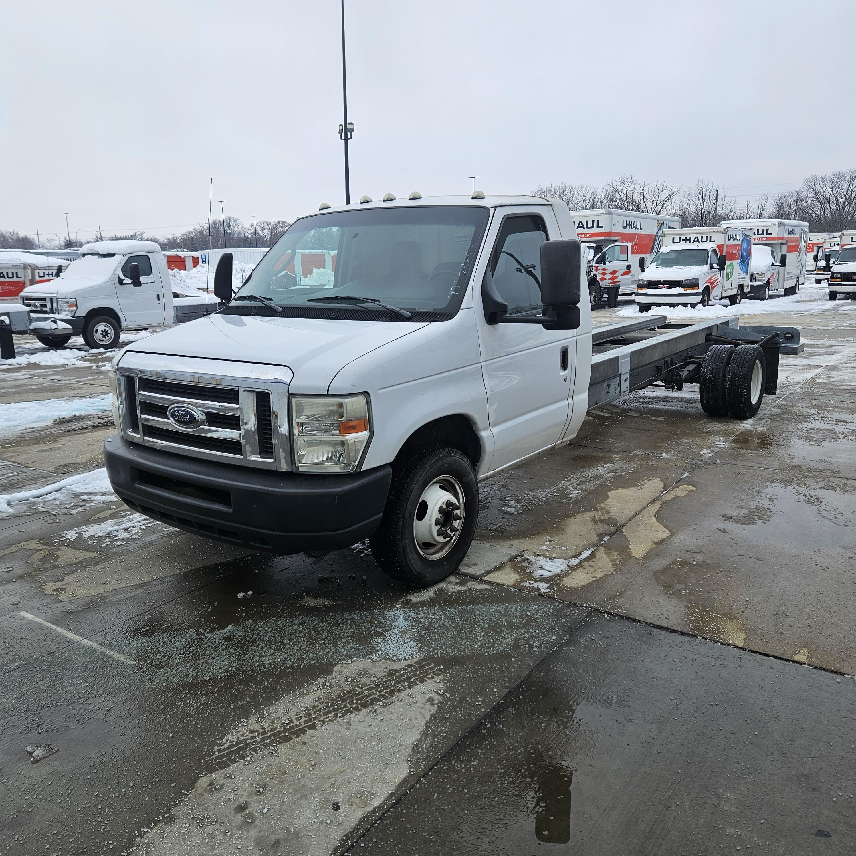 Used 2012 20 ' Cab and Chassis for sale