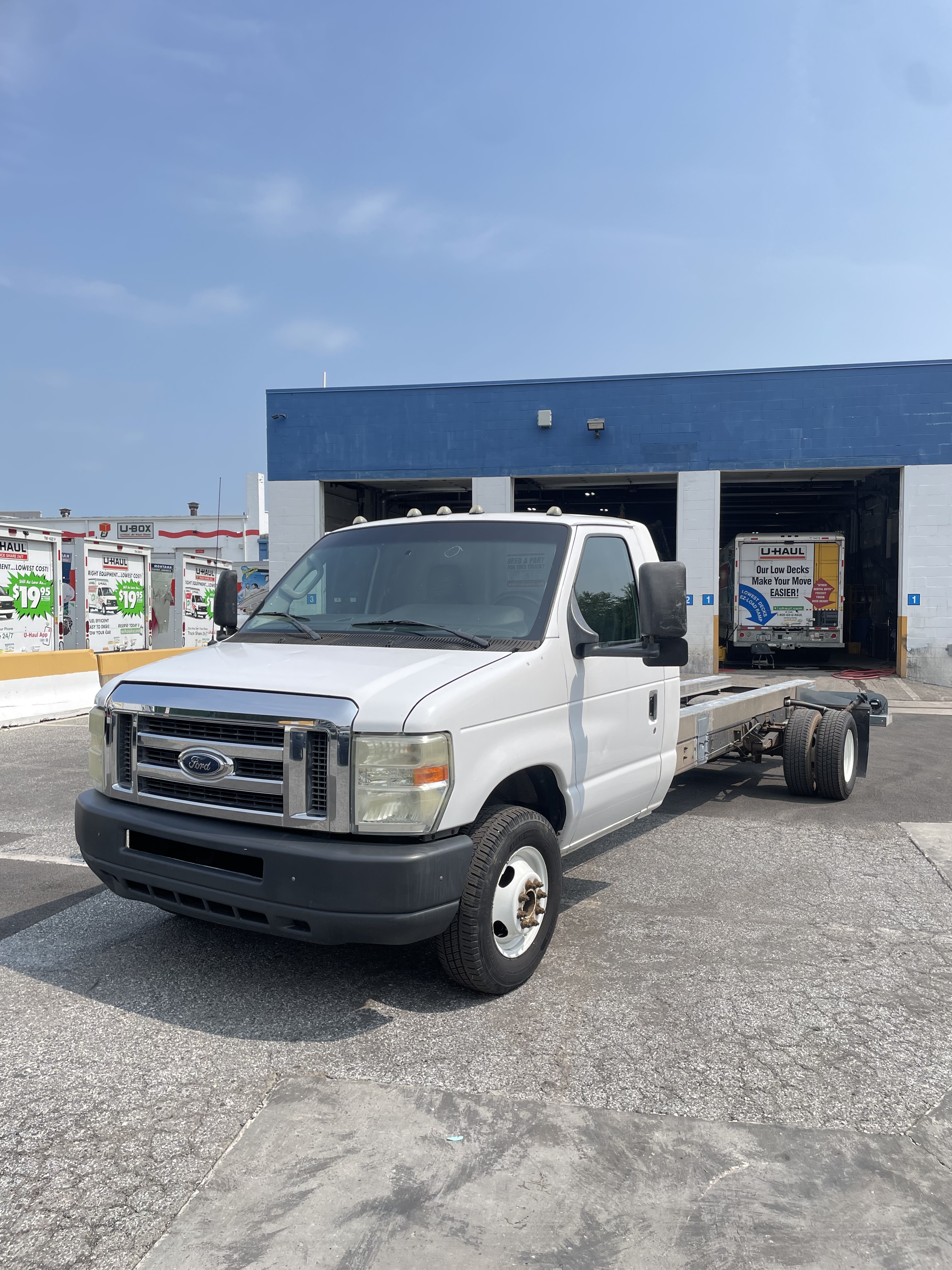 Used 2011 20 ' Cab and Chassis for sale