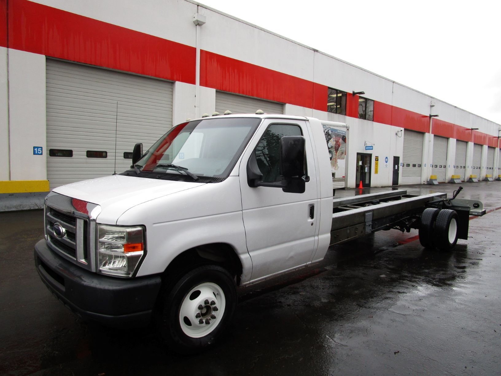 2011 Ford E450 Cab and Chassis for Sale in Chehalis, WA 98532 UHaul Truck Sales