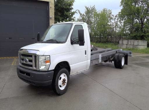 Used 2012 20 ' Cab and Chassis for sale