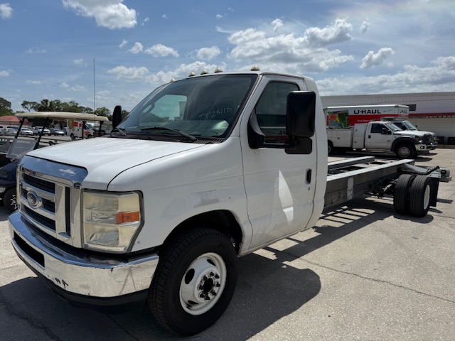 Used 2011 20 ' Cab and Chassis for sale