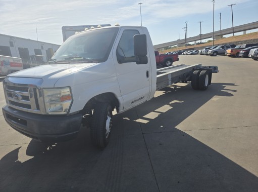 Used 2012 20 ' Cab and Chassis for sale