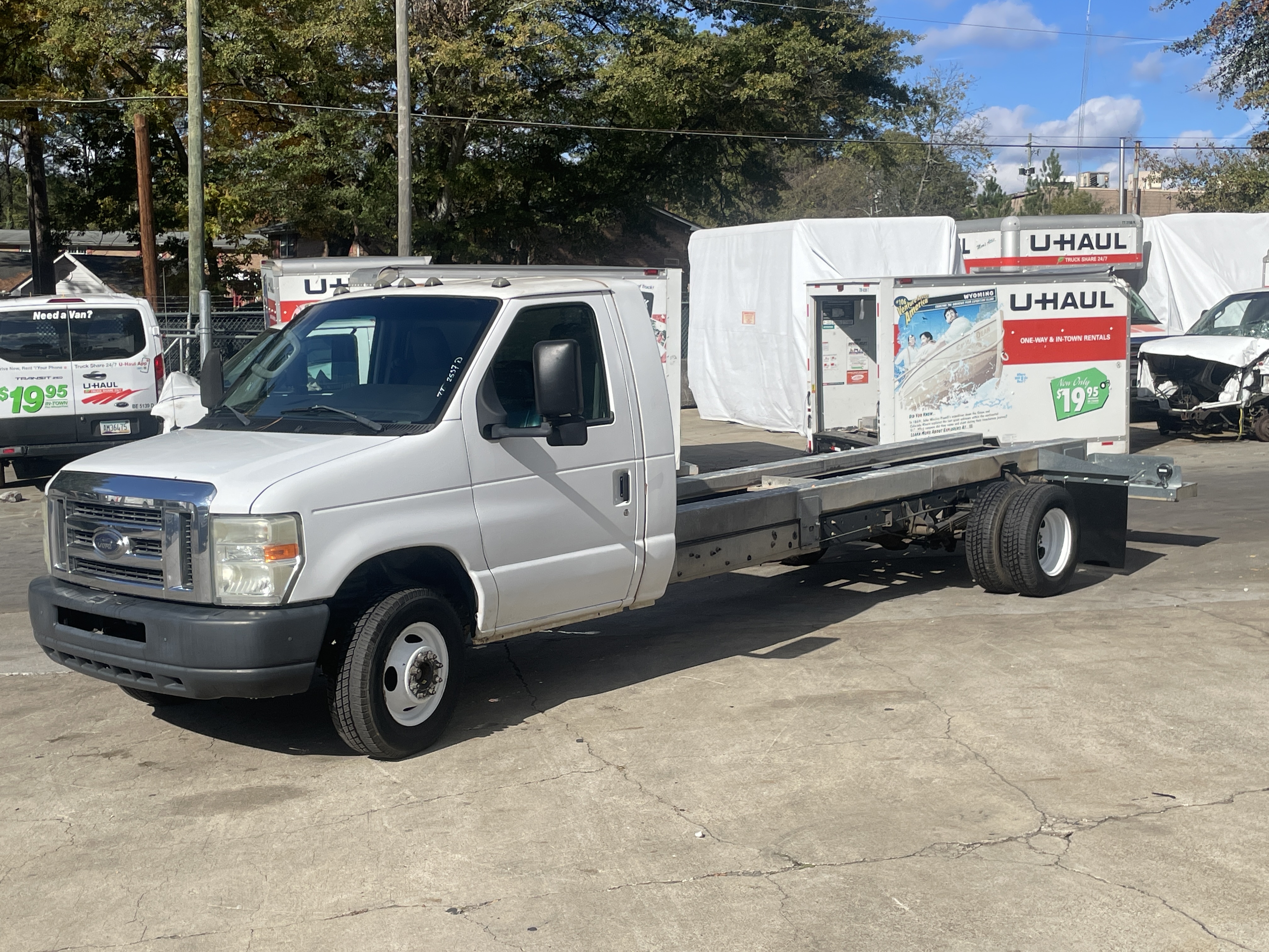 Used 2011 20 ' Cab and Chassis for sale