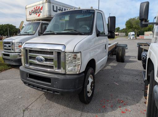 Used 2011 20 ' Cab and Chassis for sale