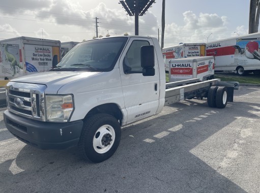 Used 2012 20 ' Cab and Chassis for sale