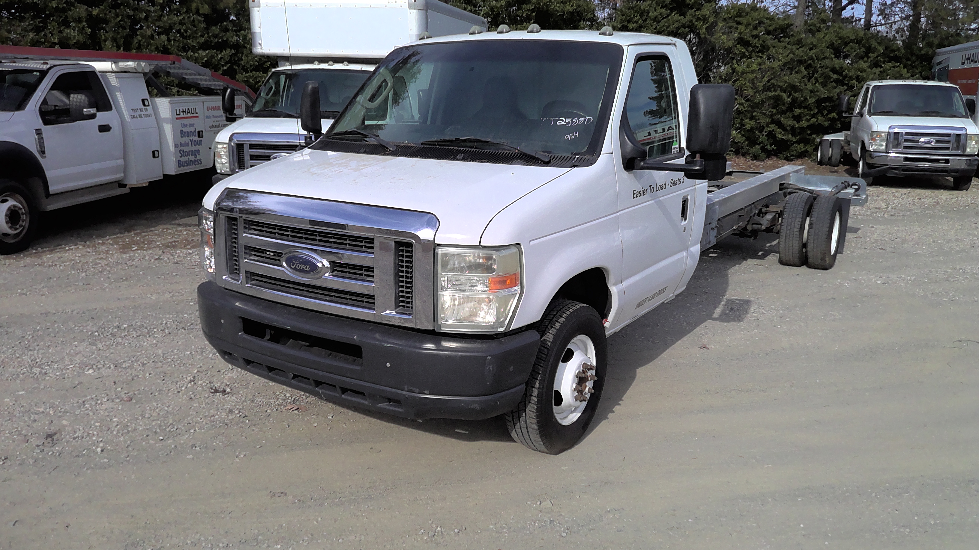 Used 2011 20 ' Cab and Chassis for sale