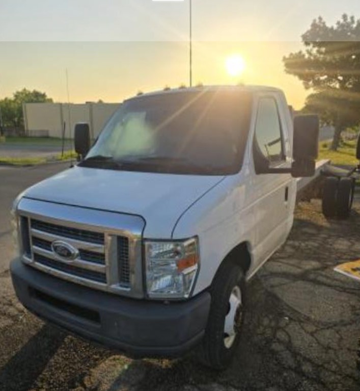 Used 2011 20 ' Cab and Chassis for sale