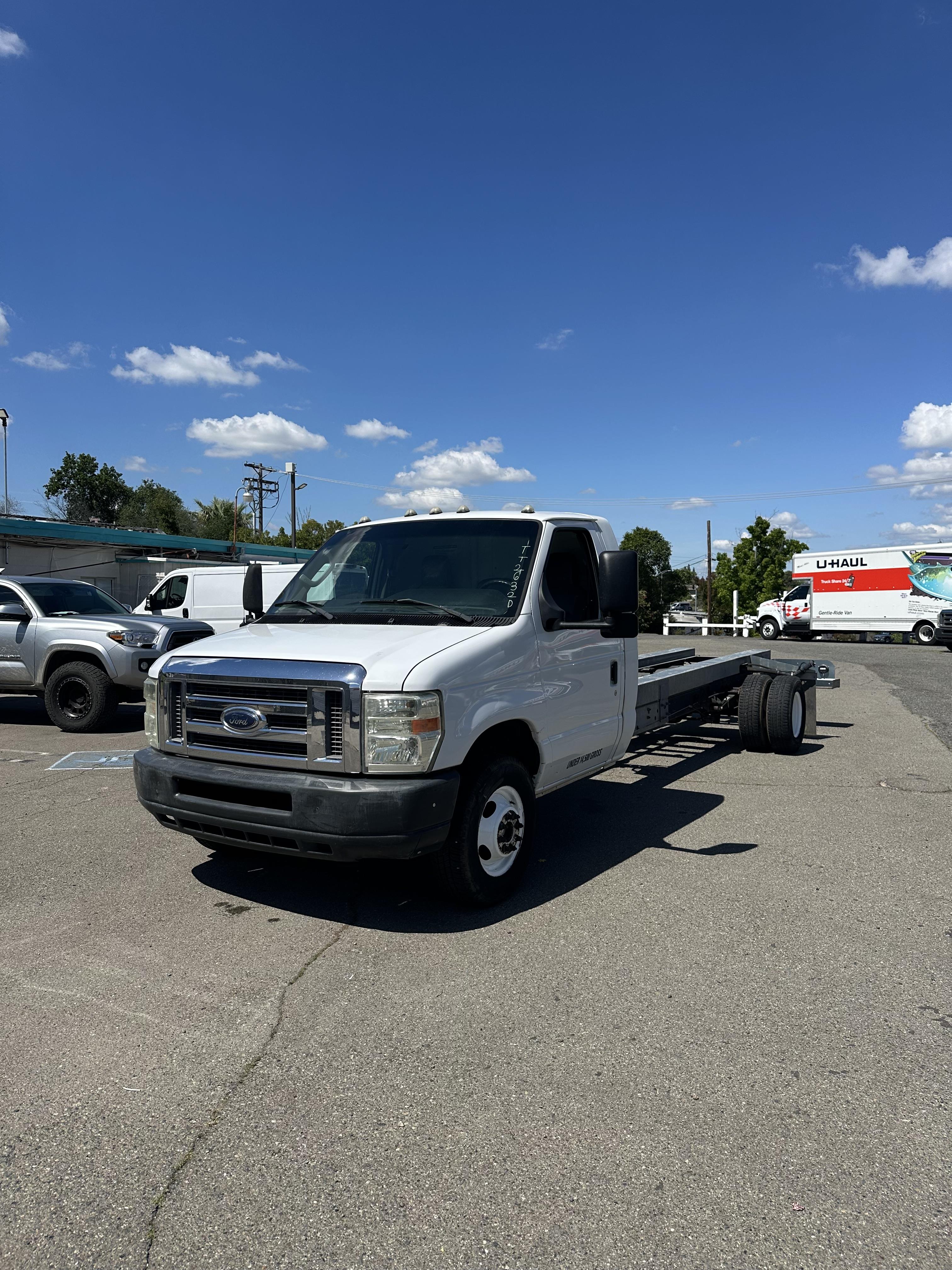 Used 2011 20 ' Cab and Chassis for sale
