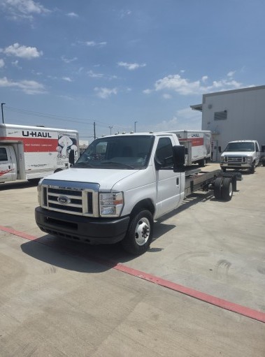 Used 2011 20 ' Cab and Chassis for sale