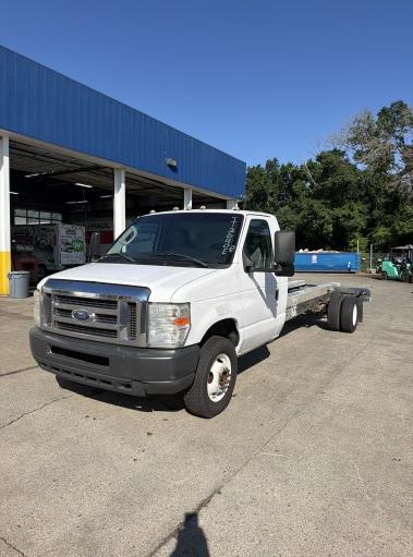Used 2012 20 ' Cab and Chassis for sale