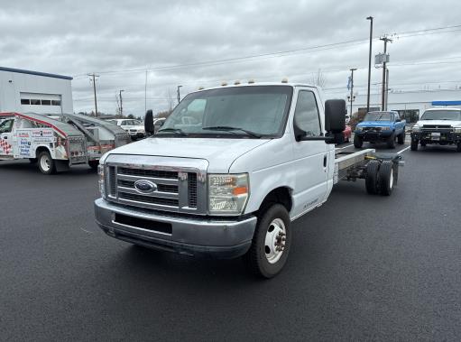 Used 2011 20 ' Cab and Chassis for sale