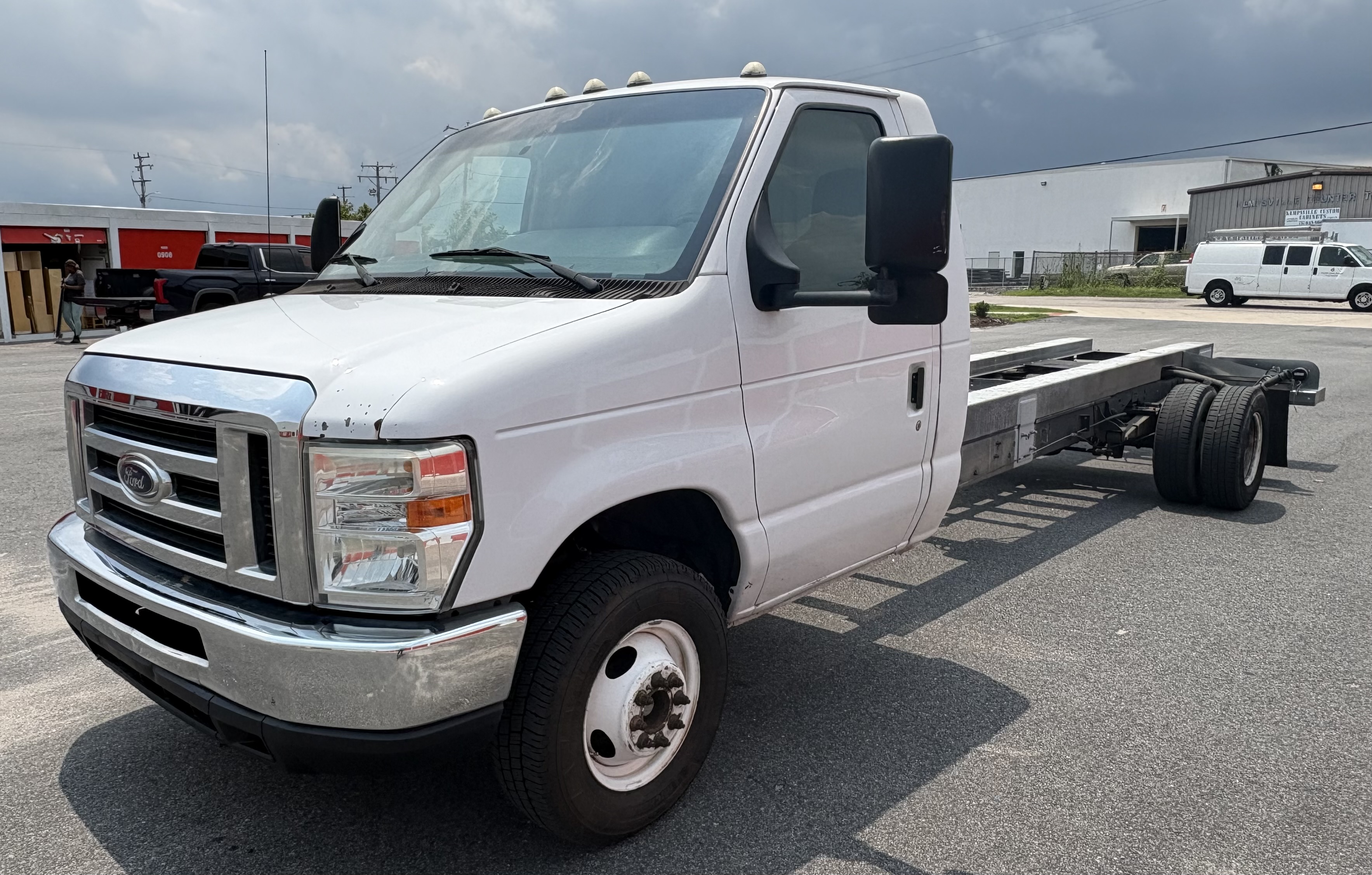 Used 2012 20 ' Cab and Chassis for sale