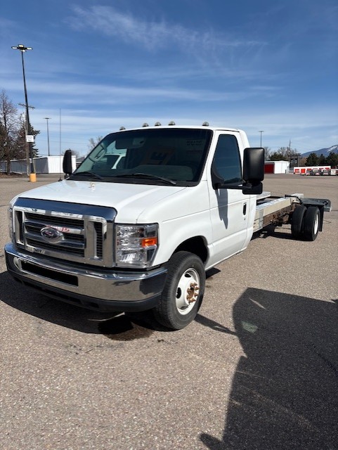 Used 2011 20 ' Cab and Chassis for sale